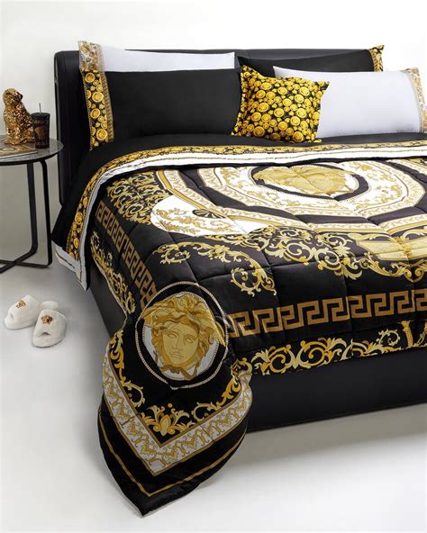 versace medusa schlafzimmer|versace amplified king bed.